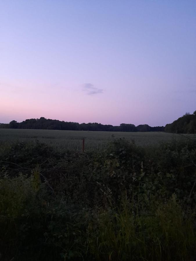 L'Aubergesves Esterno foto